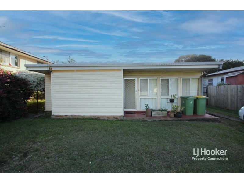 35 Andrew Street, Kallangur QLD 4503