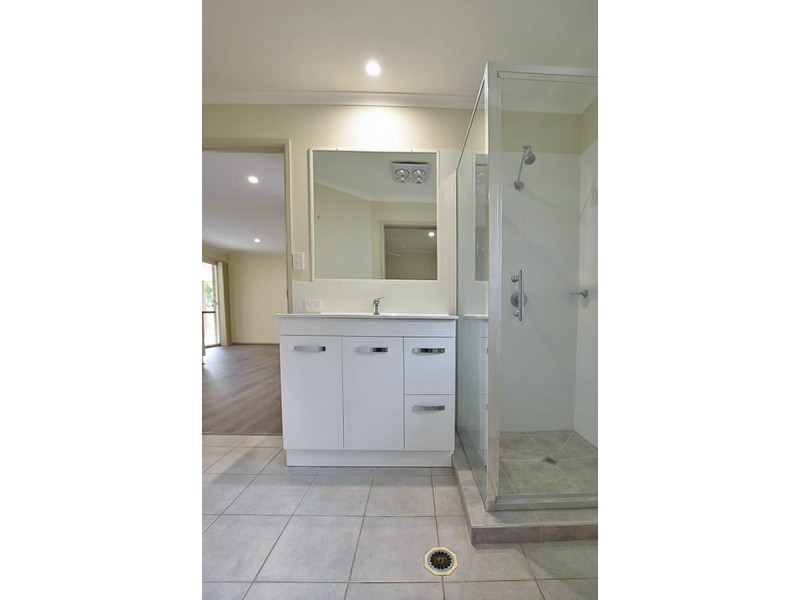 7 Lyrebird Way, Kallangur QLD 4503