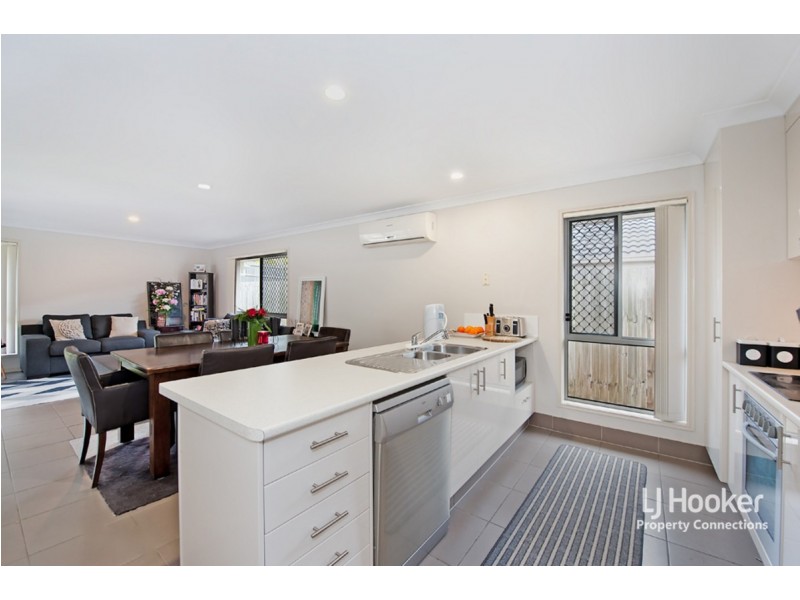 8 Suntrust Street, North Lakes QLD 4509