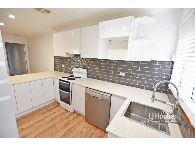 9/11 West Diane Street, Lawnton QLD 4501