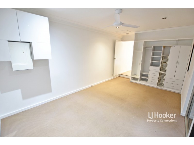 9/11 West Diane Street, Lawnton QLD 4501