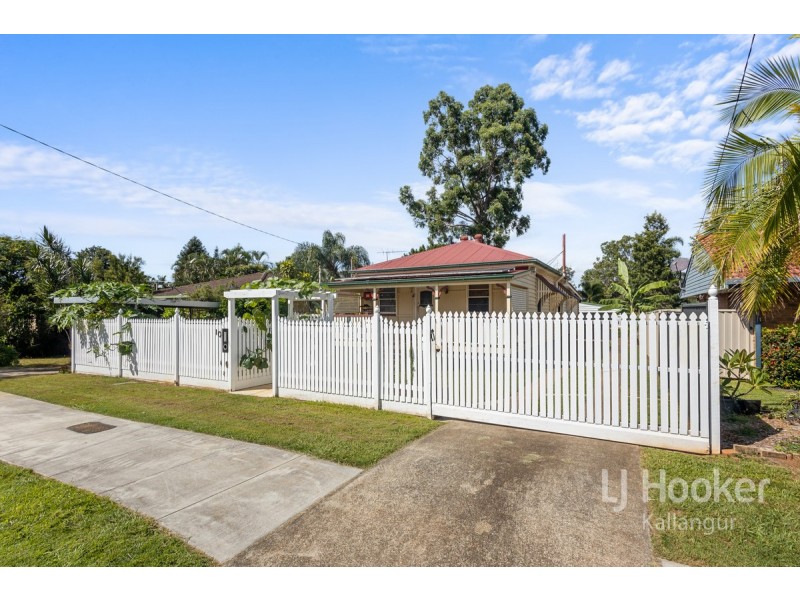 10 The Crescent, Kallangur QLD 4503