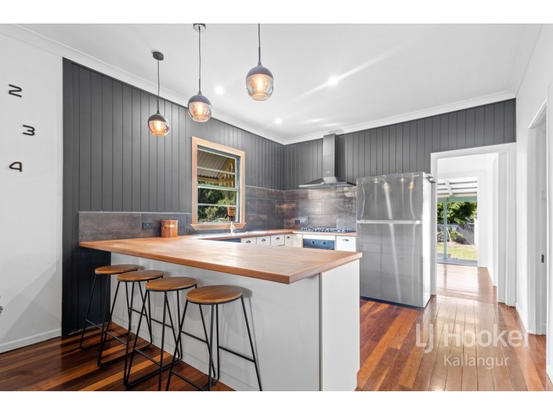 10 The Crescent, Kallangur QLD 4503