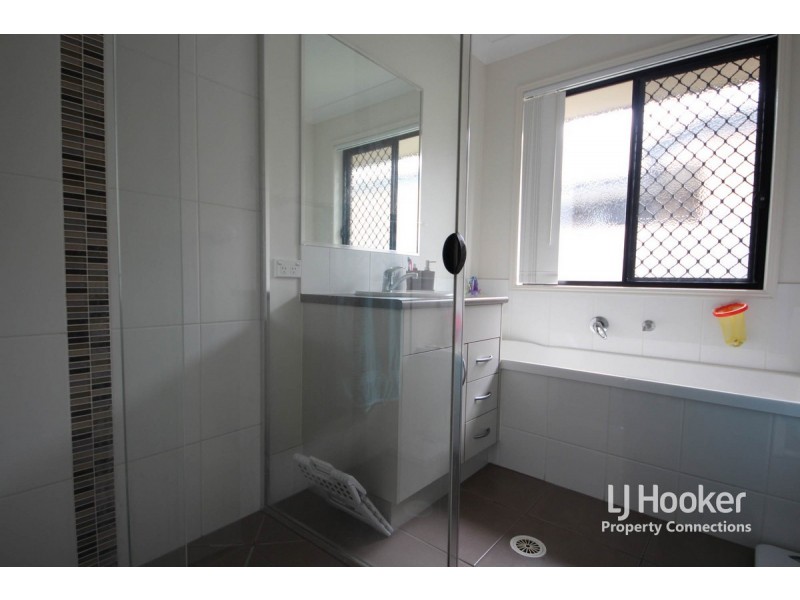 11 Chamomile Street, Griffin QLD 4503