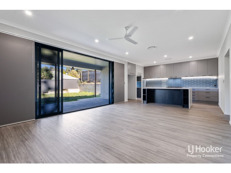 18 Emerald Place, Kallangur QLD 4503