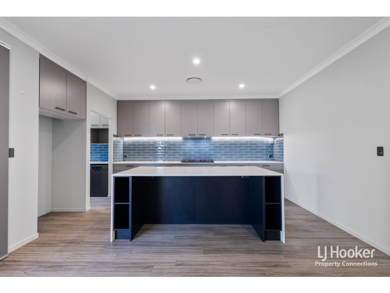 18 Emerald Place, Kallangur QLD 4503