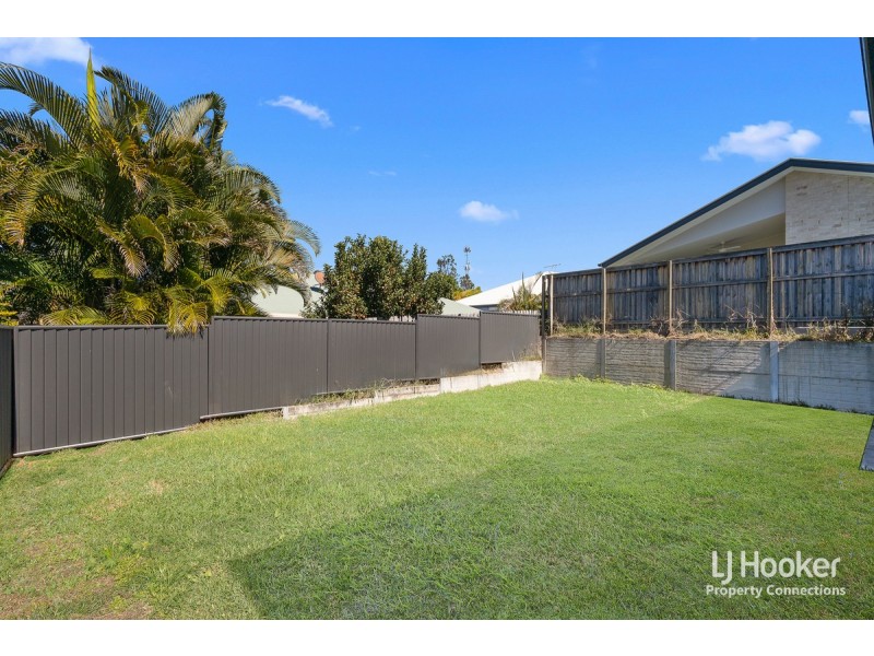 18 Emerald Place, Kallangur QLD 4503