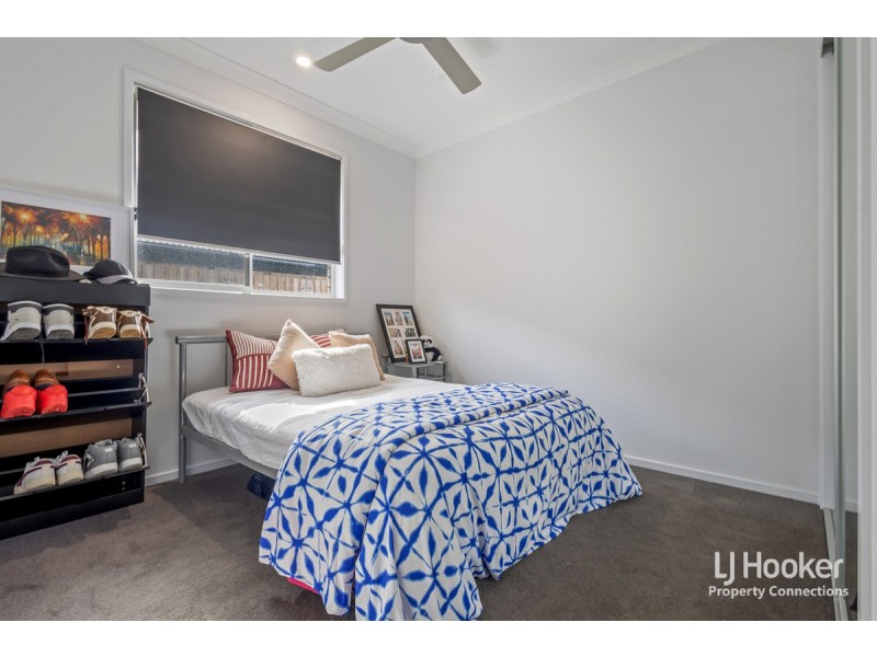 25 Denham Crescent, North Lakes QLD 4509