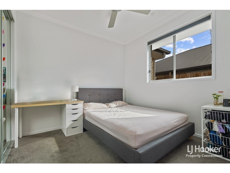 25 Denham Crescent, North Lakes QLD 4509