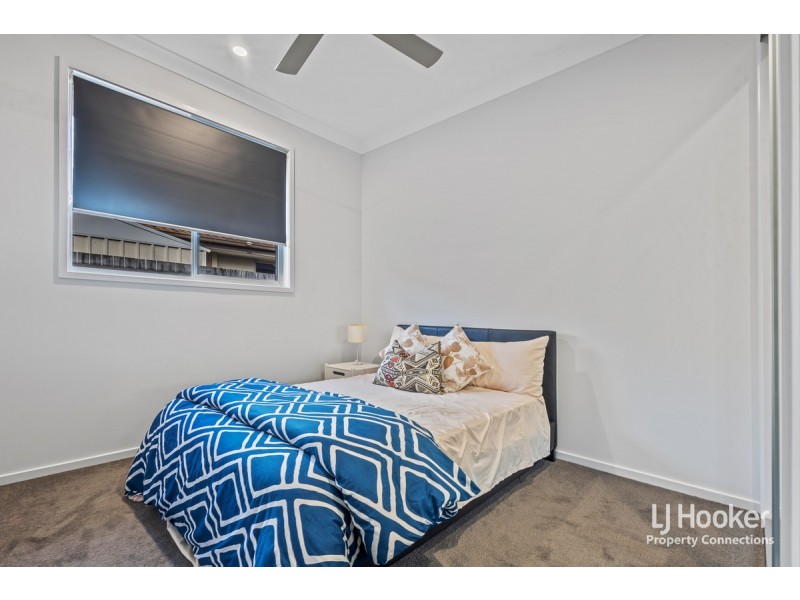 25 Denham Crescent, North Lakes QLD 4509