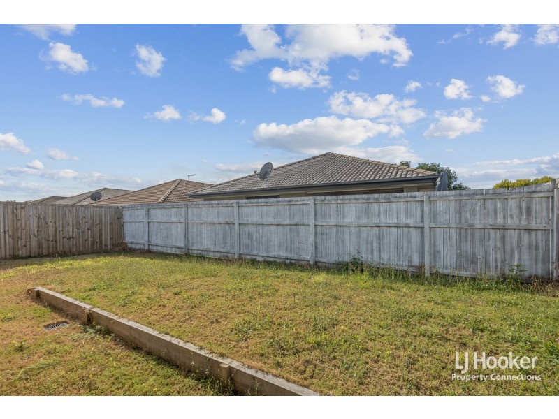 25 Denham Crescent, North Lakes QLD 4509