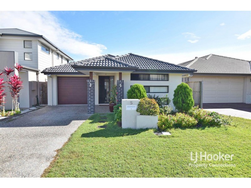 5 Moreton Street, Fitzgibbon QLD 4018