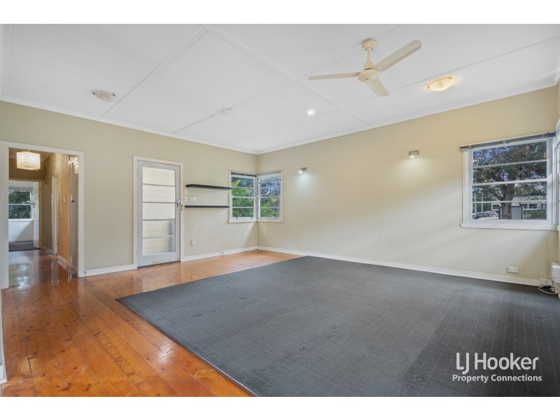 10 Mundin Street, Petrie QLD 4502