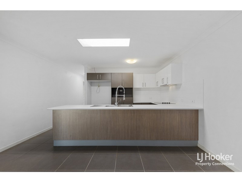 1/10-12 Montree Circuit, Kallangur QLD 4503