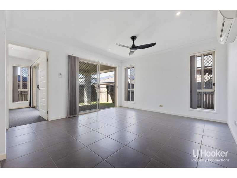 1/10-12 Montree Circuit, Kallangur QLD 4503