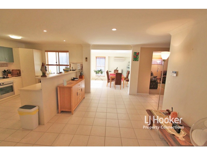 15 Brimstone Court, Kallangur QLD 4503