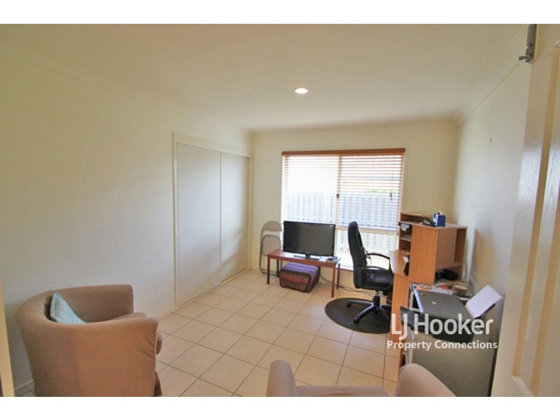 15 Brimstone Court, Kallangur QLD 4503