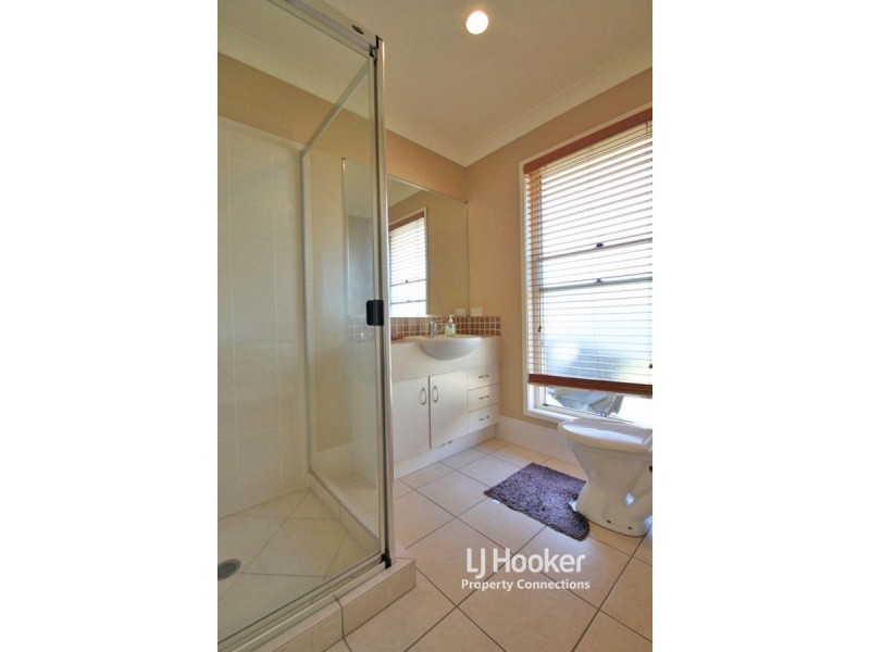 15 Brimstone Court, Kallangur QLD 4503