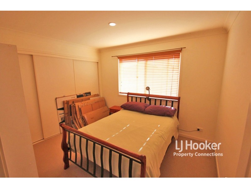 15 Brimstone Court, Kallangur QLD 4503