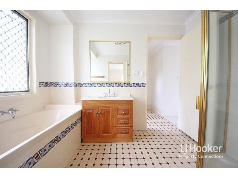 2 Scotts Court, Kallangur QLD 4503