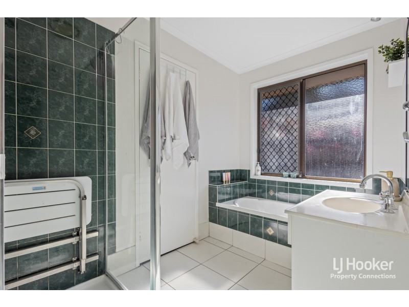 24 Walton Crescent, Murrumba Downs QLD 4503