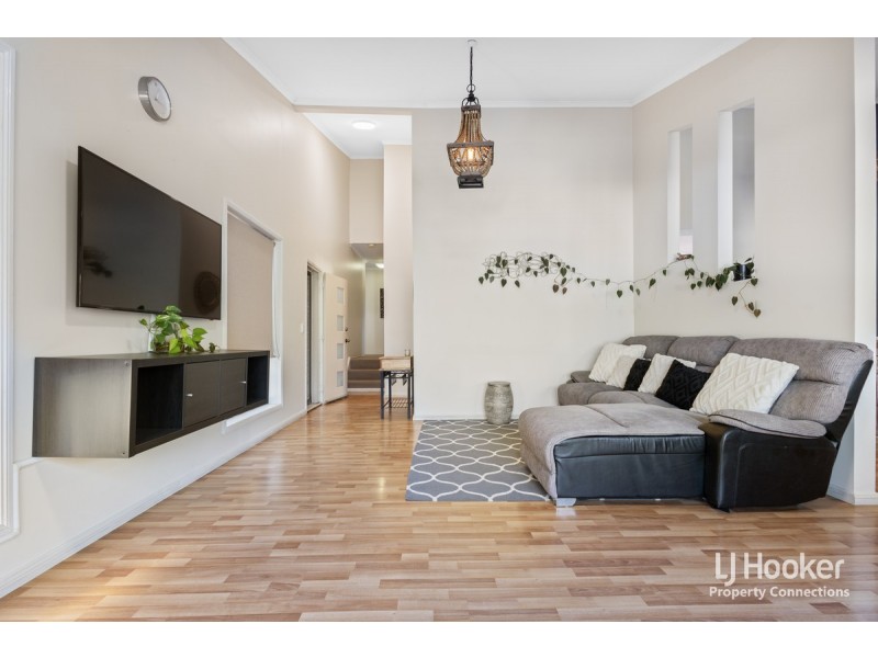 18 Constantia Drive, Petrie QLD 4502