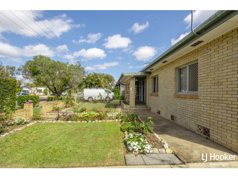 15 The Crescent, Kallangur QLD 4503