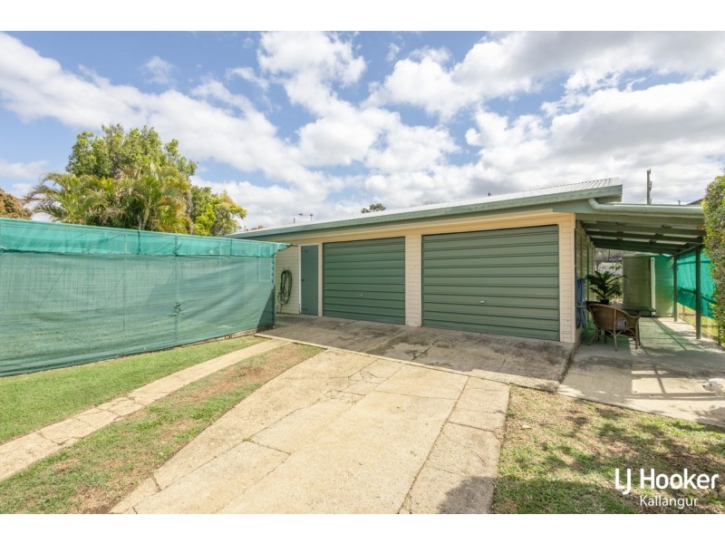 15 The Crescent, Kallangur QLD 4503