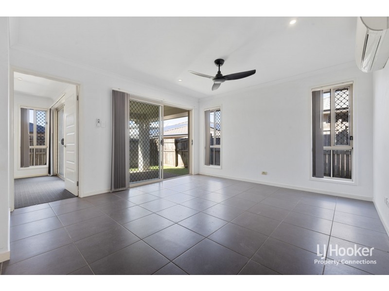 1/10-12 Montree Circuit, Kallangur QLD 4503