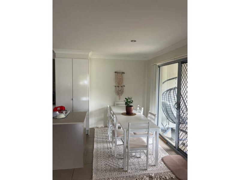 1/18 Birchgrove Crescent, Kallangur QLD 4503