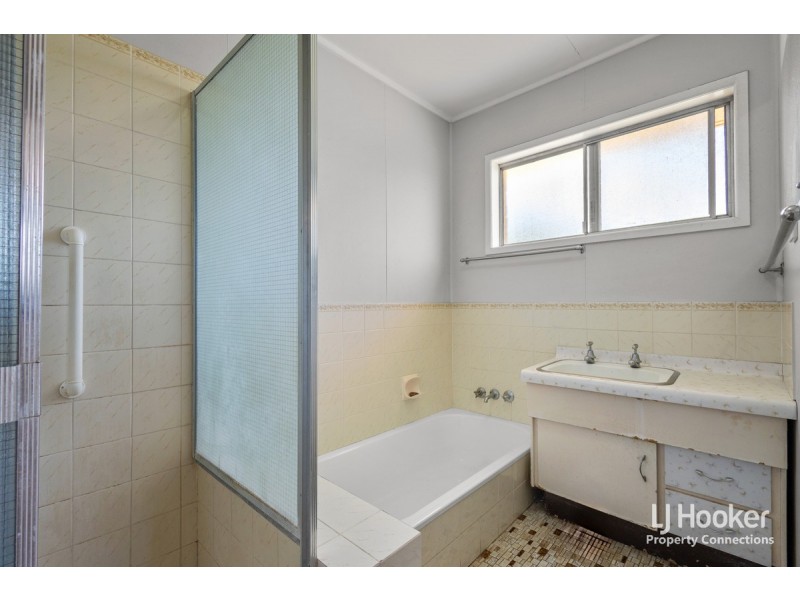 27 Peter Street, Strathpine QLD 4500