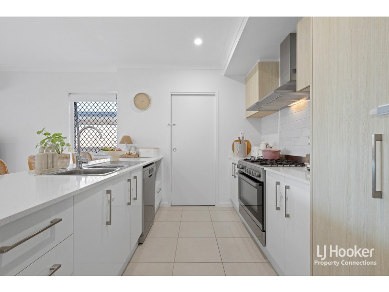 6 Tarsier Street, Dakabin QLD 4503