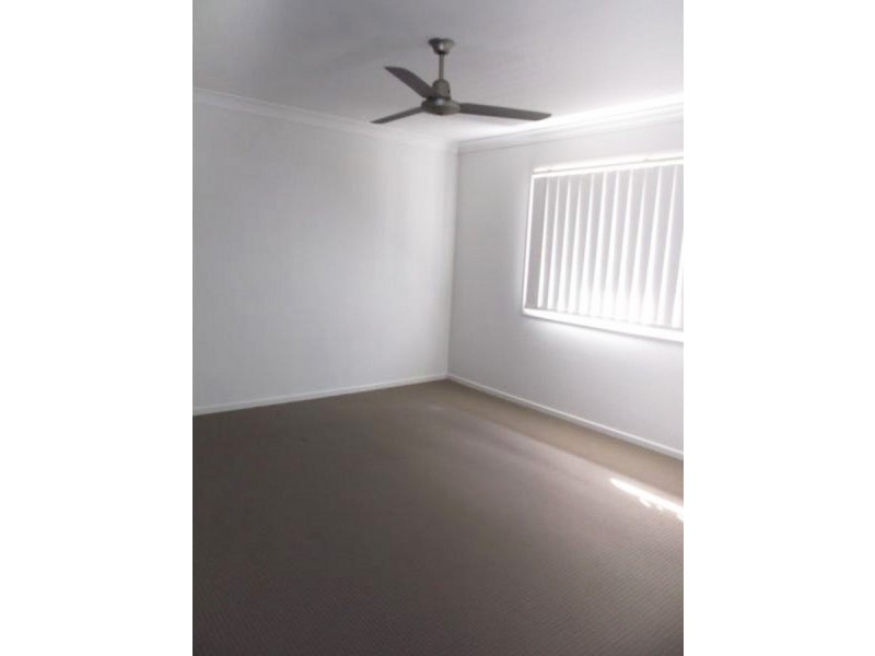 2/18 Birchgrove Crescent, Kallangur QLD 4503