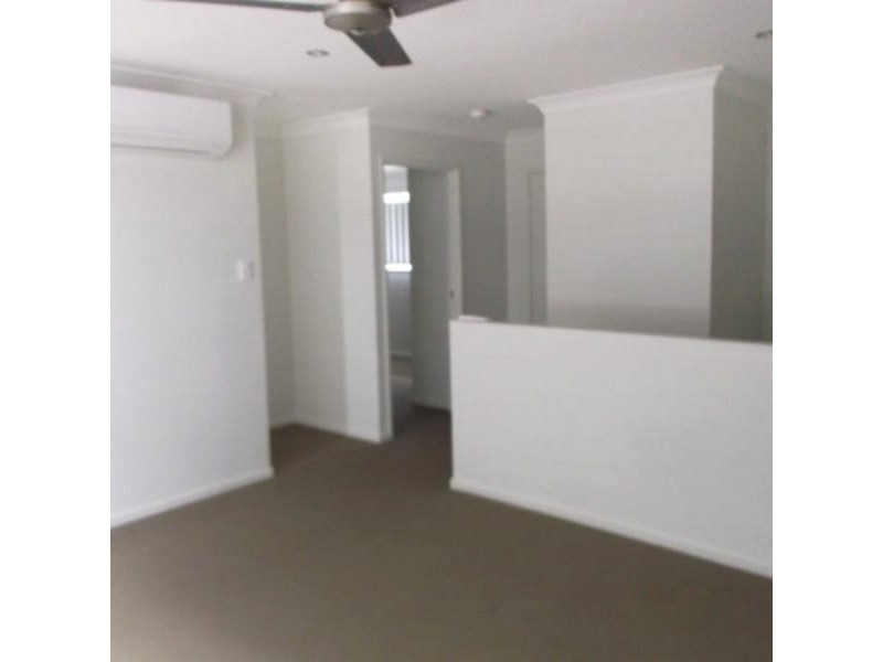 2/18 Birchgrove Crescent, Kallangur QLD 4503