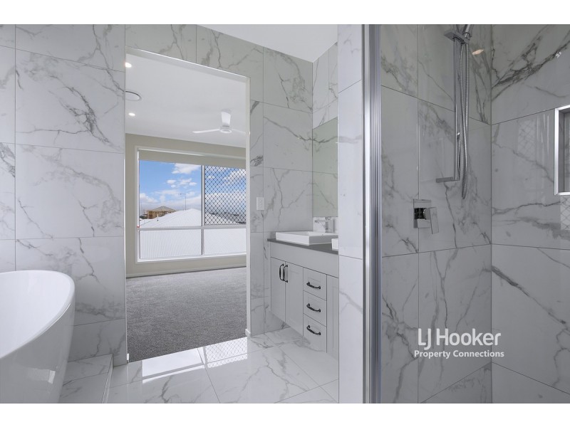 14 Tiffany Street, Newport QLD 4020