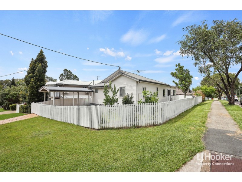 12 Patterson Street, Petrie QLD 4502