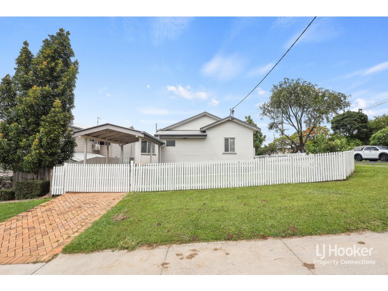 12 Patterson Street, Petrie QLD 4502