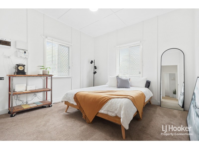 12 Patterson Street, Petrie QLD 4502