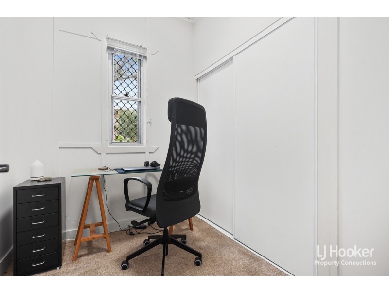 12 Patterson Street, Petrie QLD 4502