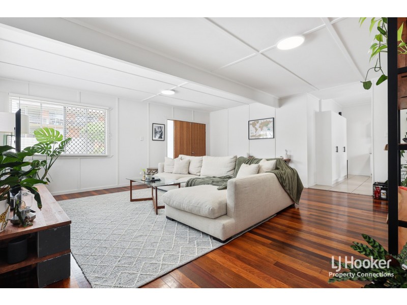 12 Patterson Street, Petrie QLD 4502