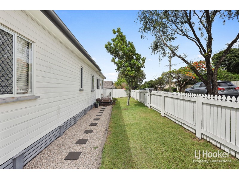 12 Patterson Street, Petrie QLD 4502