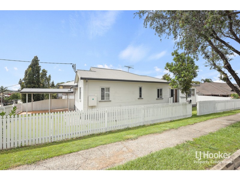 12 Patterson Street, Petrie QLD 4502