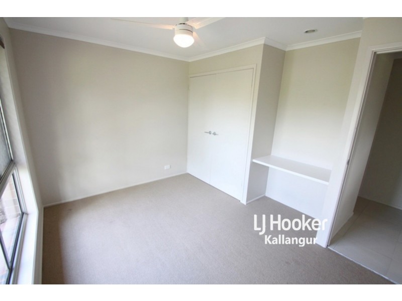8 Lucas Court, Kallangur QLD 4503