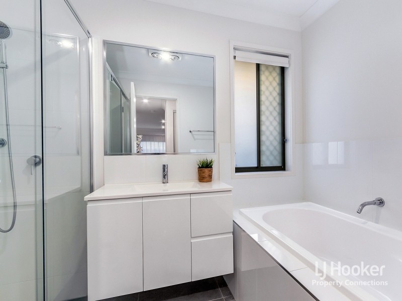 25 Duporth Crescent, Dakabin QLD 4503