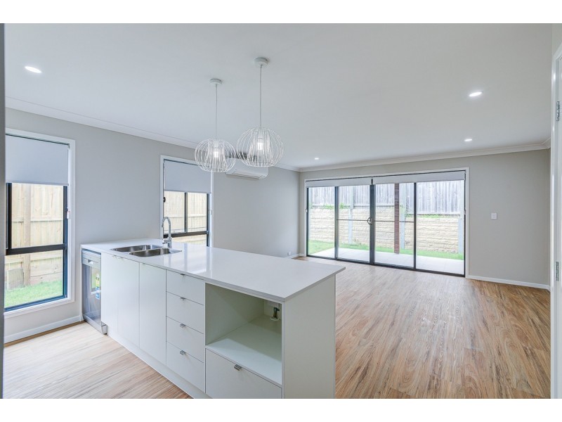 9 Fiennes Road, Logan Reserve QLD 4133