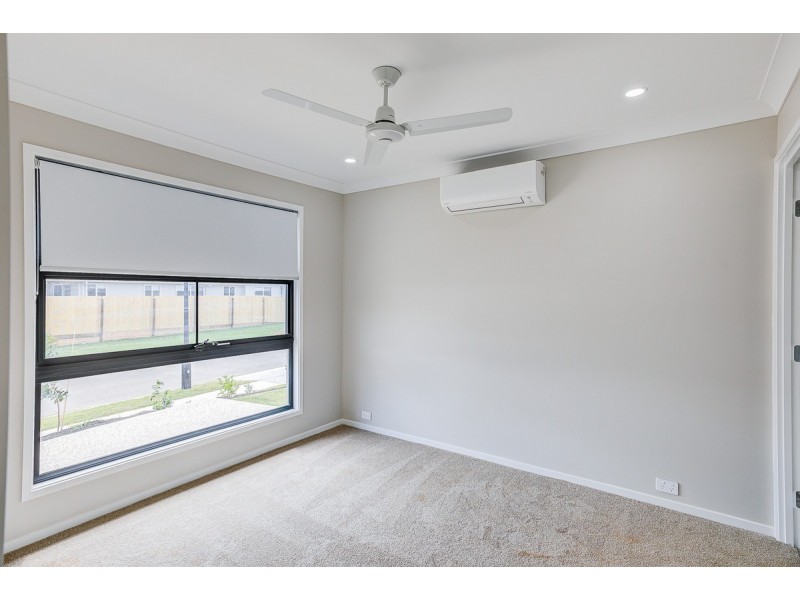 9 Fiennes Road, Logan Reserve QLD 4133