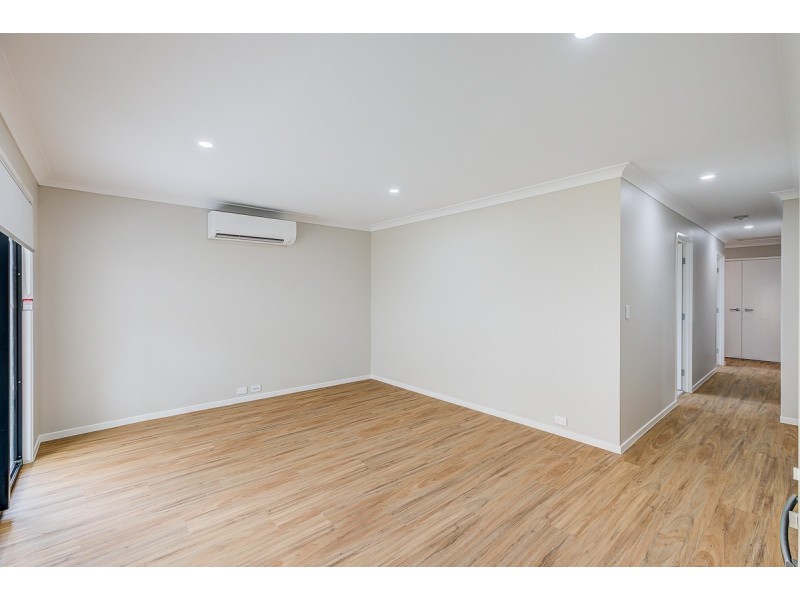 9 Fiennes Road, Logan Reserve QLD 4133