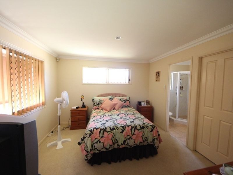 11 Faraday Court, Kallangur QLD 4503