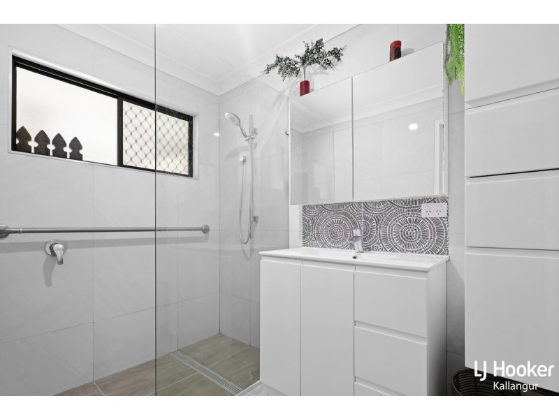 24 Elsie Street, Kallangur QLD 4503