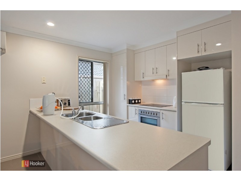 10 Suntrust Street, North Lakes QLD 4509